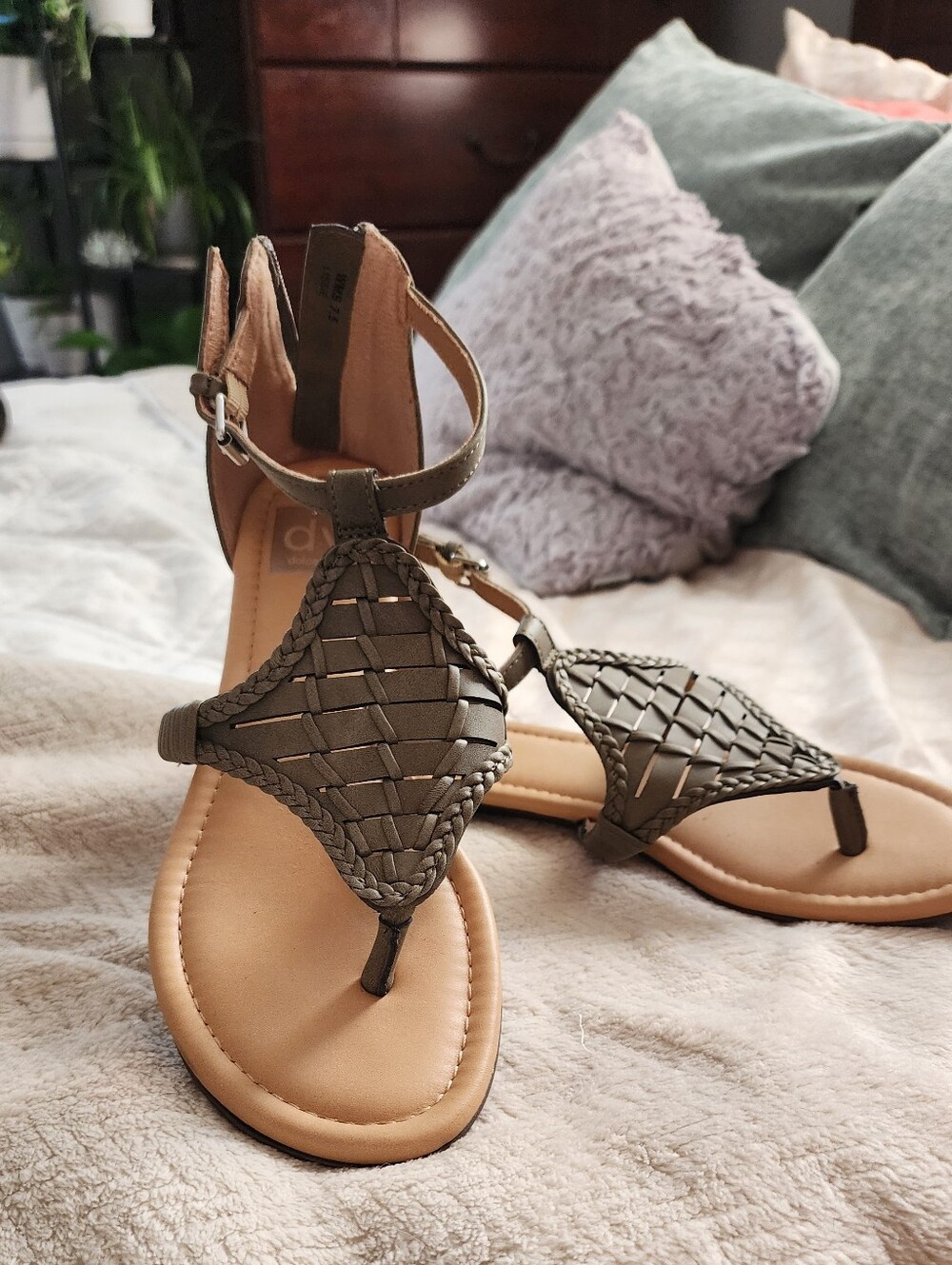 Woven T-Strap Women’s Sandals